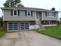 1405 Hummingbird Dr, Clinton, MO 64735 