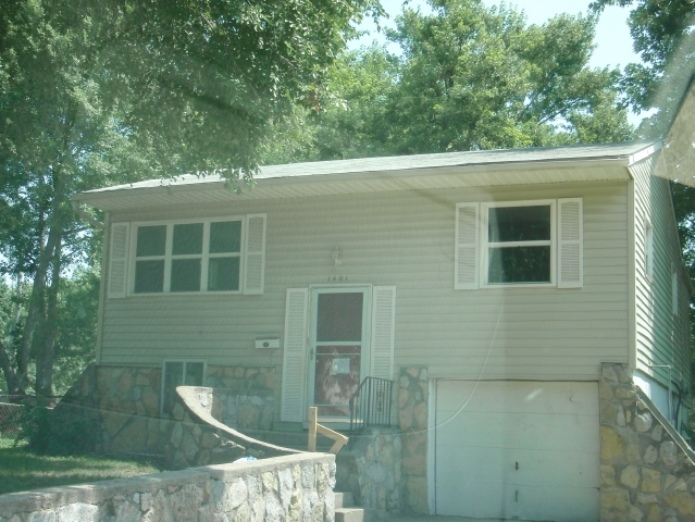 1401 North Osage Trail, Independence, MO 64058 
