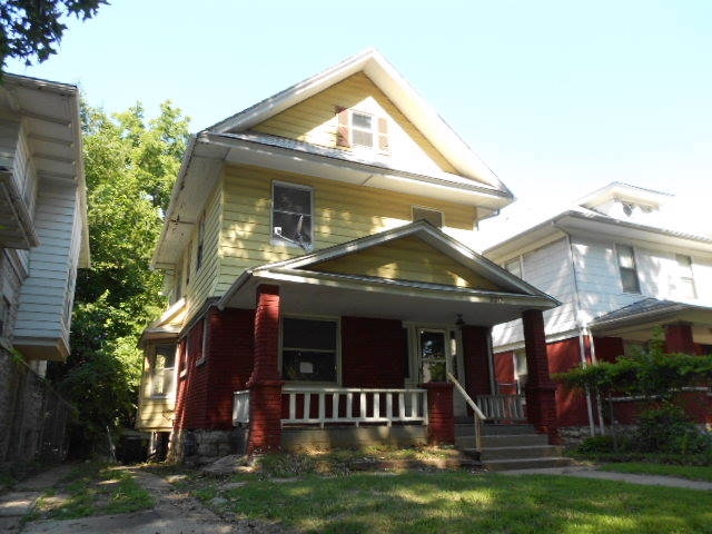 320 Jackson Ave, Kansas City, MO 64124 