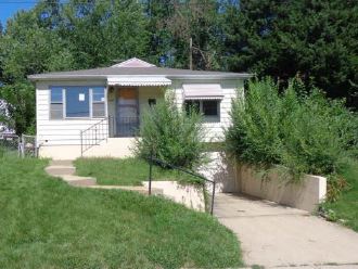 8409 Carl Ave, Saint Louis, MO 63136 