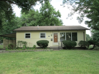 1600 Fernbrook Dr, Florissant, MO 63031 