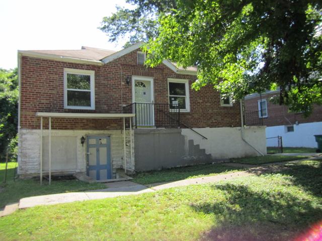 10064 Green Valley Dr, Saint Louis, MO 63136 