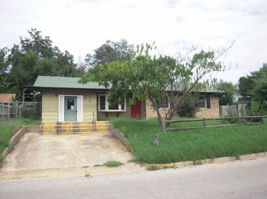 103 E Thornburgh St, West Plains, MO 65775 