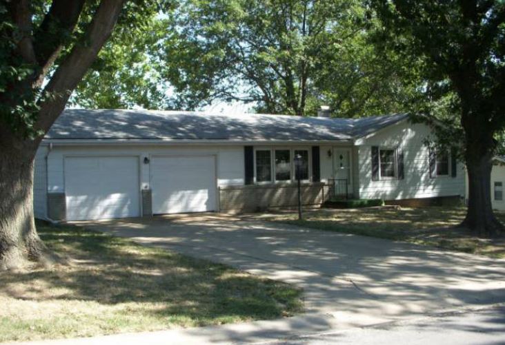 1316 NE 58th Ter, Gladstone, MO 64118 