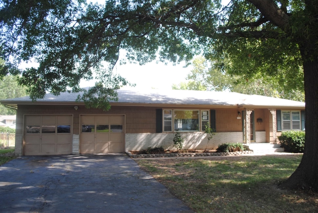 9900 E 80th St, Raytown, MO 64138 