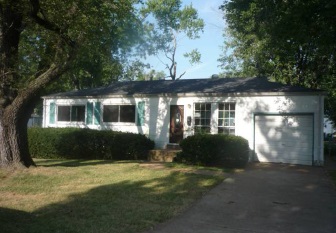 9913 Hayward Dr, Saint Louis, MO 63137 