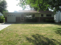 175 Capri Dr, Florissant, MO 63033 