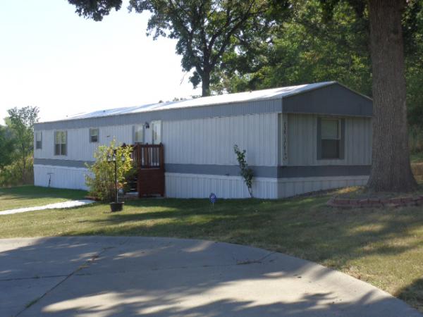 215 Valeen Ct, Independence, MO 64056 