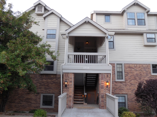 2264 Rule Ave #F, Maryland Heights, MO 63043 