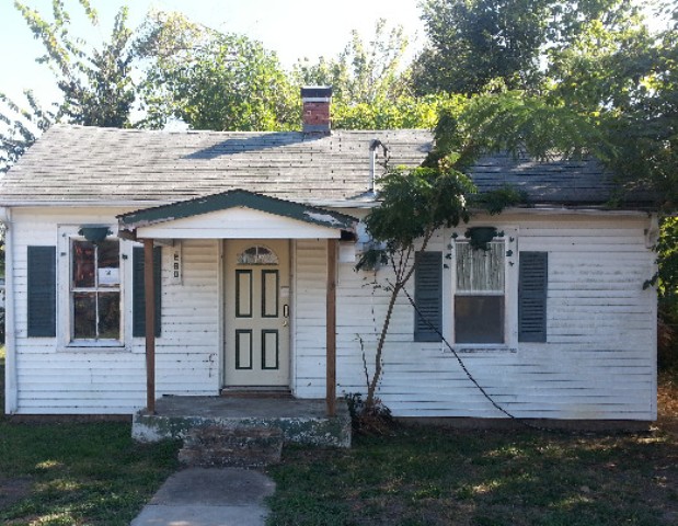 220 E Central St, Pacific, MO 63069 