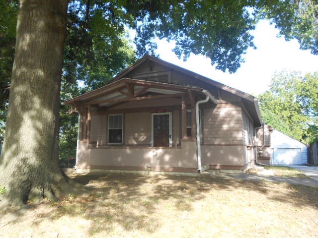 4201 N Cleveland Ave, Kansas City, MO 64117 