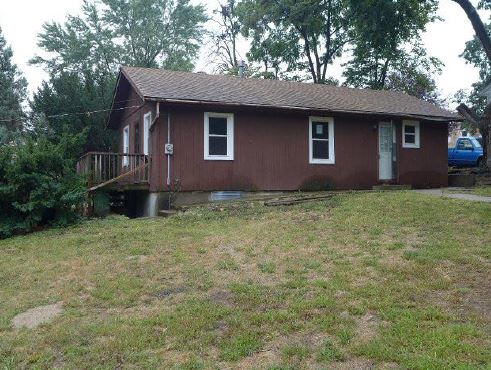 4430 N Elmwood Ave, Kansas City, MO 64117 