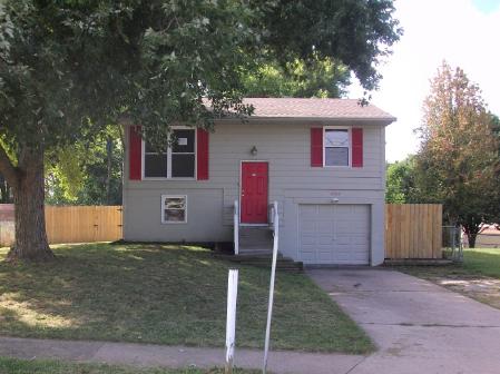 18507 E Lexington Rd, Independence, MO 64058 