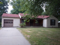 9205 E 68th St, Raytown, MO 64133 