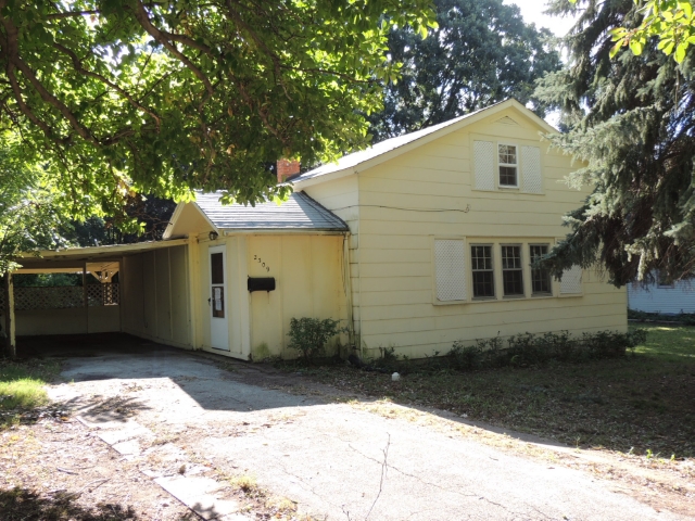 2309 S Harris Ave, Independence, MO 64052 