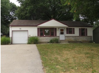 8909 E Gregory Blvd, Raytown, MO 64133 