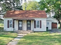 Middle, Moberly, MO 65270 