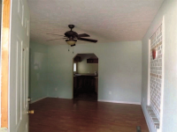 Hawthorne W, Aurora, MO 65605 