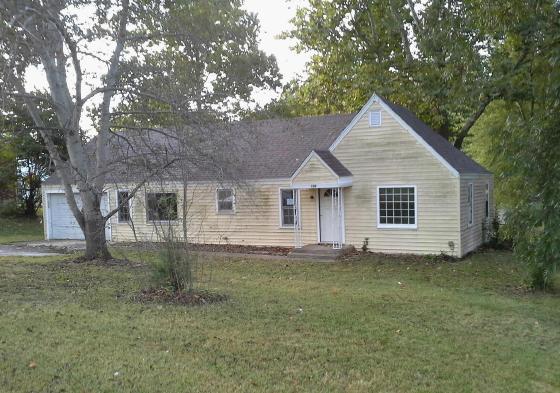 108 W Hubble Dr, Marshfield, MO 65706 