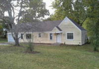 108 W Hubble Dr, Marshfield, MO 65706 