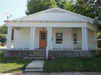 319 N Tennessee Ave, Carterville, MO 64835 