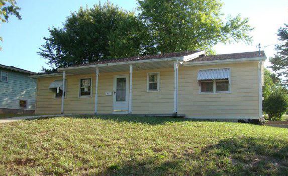 1102 Chippewa Dr, Fulton, MO 65251 