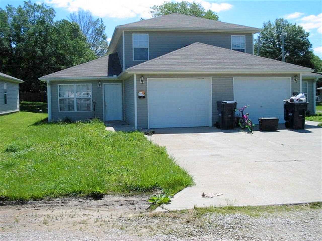217 - 219 Truman, Knob Noster, MO 65336 