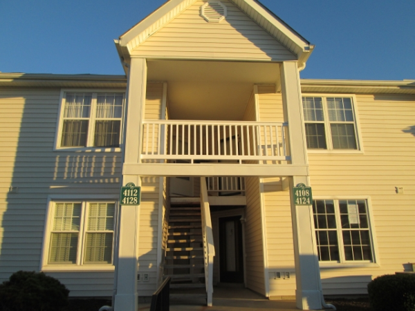 4124 W Gulf Shore Unit #2, Florissant, MO 63034 