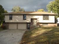 206 Crest Dr, Excelsior Springs, MO 64024 