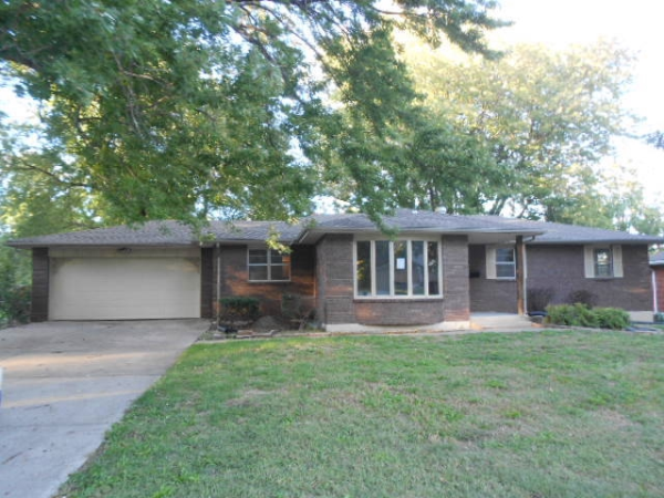 9100 E 51st Terrace, Kansas City, MO 64133 