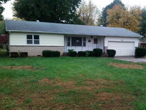 606 E Walnut Street, Aurora, MO 65605 