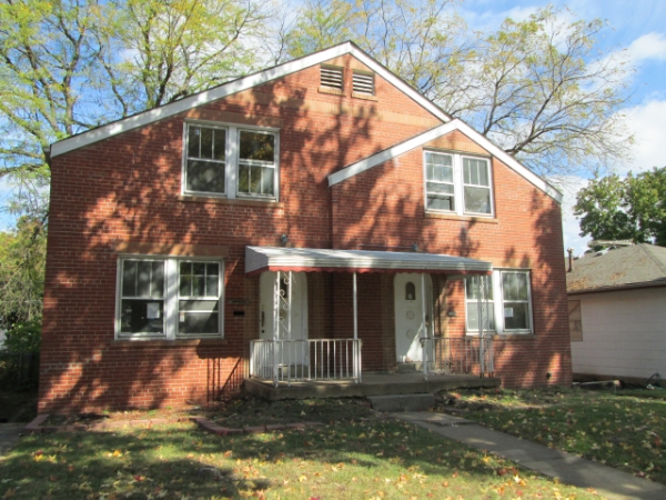 869 Hornsby Ave, Saint Louis, MO 63147 