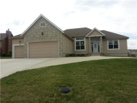 1611 Martha Cir, Smithville, MO 64089 