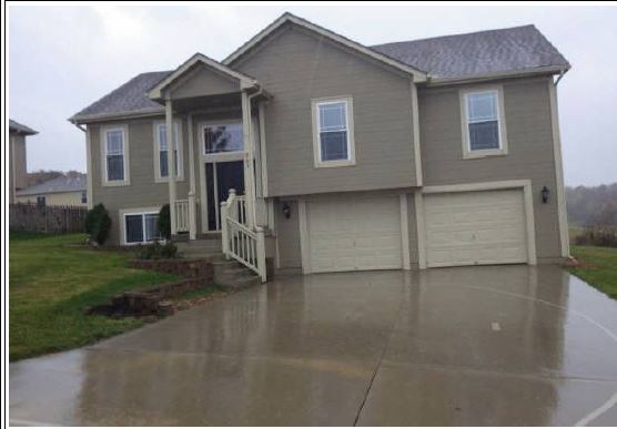 803 SW Hilltop Court, Grain Valley, MO 64029 