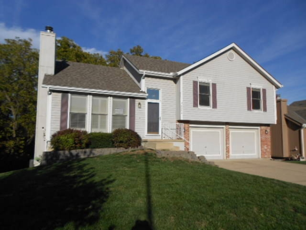 9504 Northwest 87th Terrace, Kansas City, MO 64153 