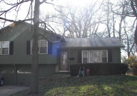 6101 Fairlane Dr, Kansas City, MO 64134 