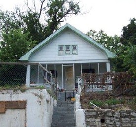 3819 Highland, Kansas City, MO 64109 