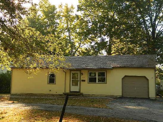 305 Park Ave, Belton, MO 64012 