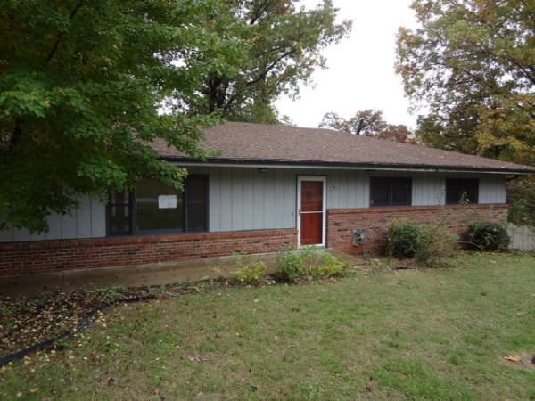 781 Santa Fe Dr, Forsyth, MO 65653 