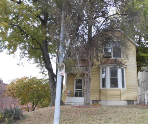 5123 Wicklow Pl, Saint Louis, MO 63111 