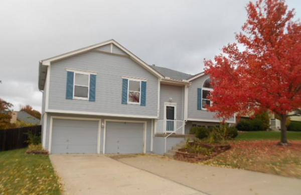 2109 NE Wyndham Pla, Blue Springs, MO 64029 