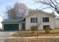 2430 Country Wood Dr, Maryland Heights, MO 63043 
