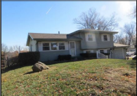 6005 N Michigan Ave, Gladstone, MO 64118 