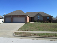5768 S Lexington Ave, Springfield, MO 65810 
