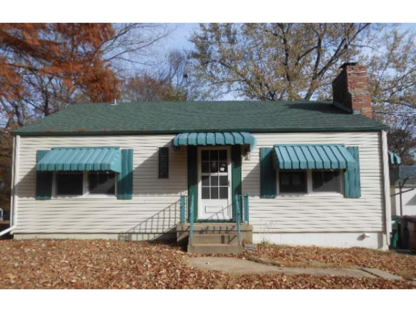 12606 Bellefontaine Rd, Saint Louis, MO 63138 