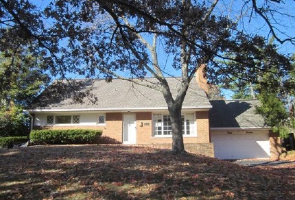 3013 Andover Dr, Saint Louis, MO 63121 