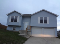 422 College Ter, Odessa, MO 64076 
