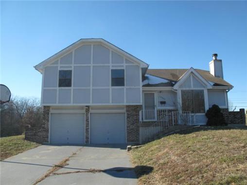 13204 Park Hills Drive, Grandview, MO 64030 