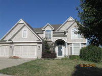 9213 North Laurel Av, Kansas City, MO 64157 