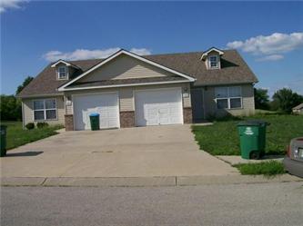 1525- 1527 Champion D, Pleasant Hill, MO 64080 